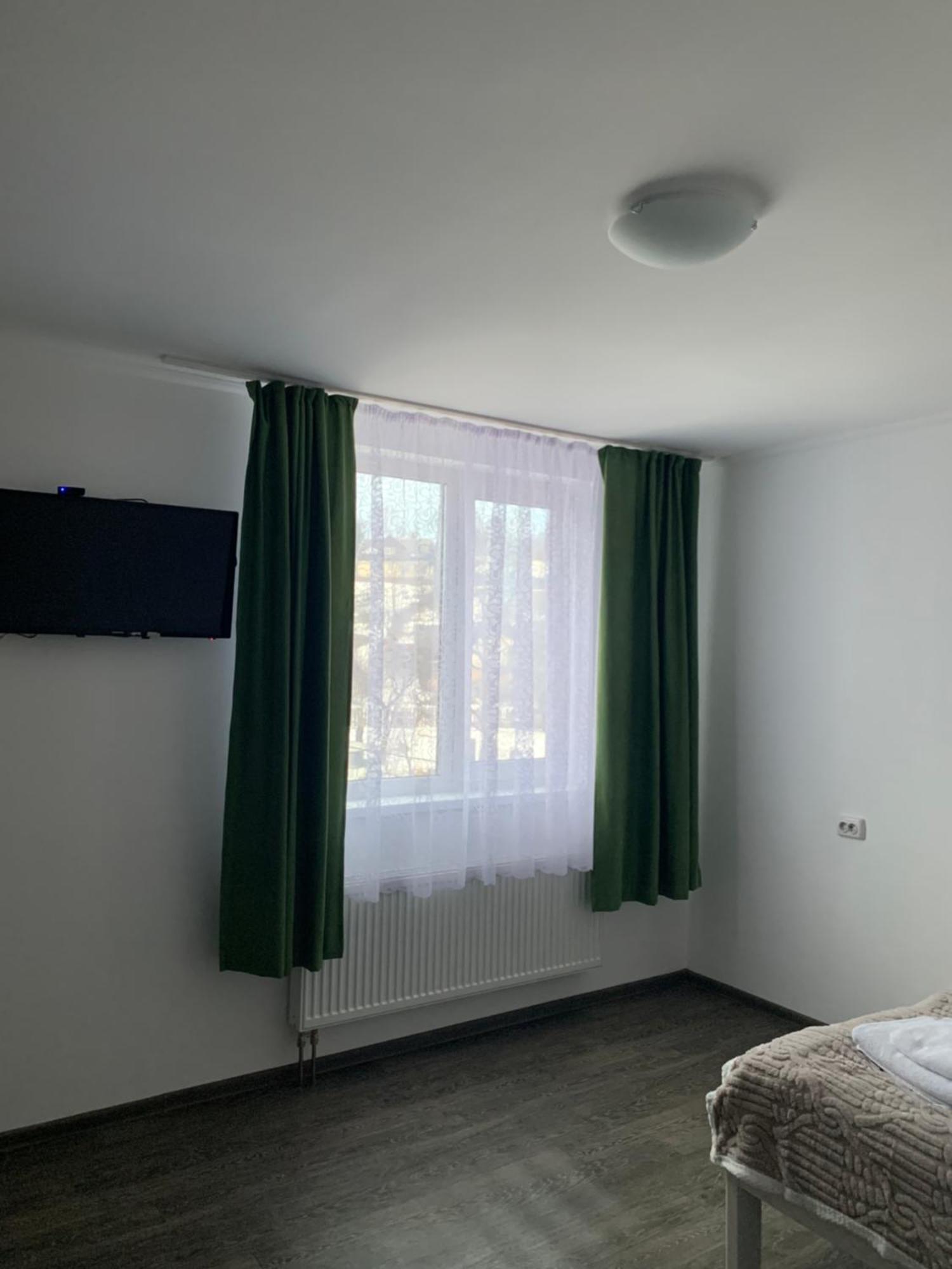 Hotel Серце Карпат Yasinia Esterno foto
