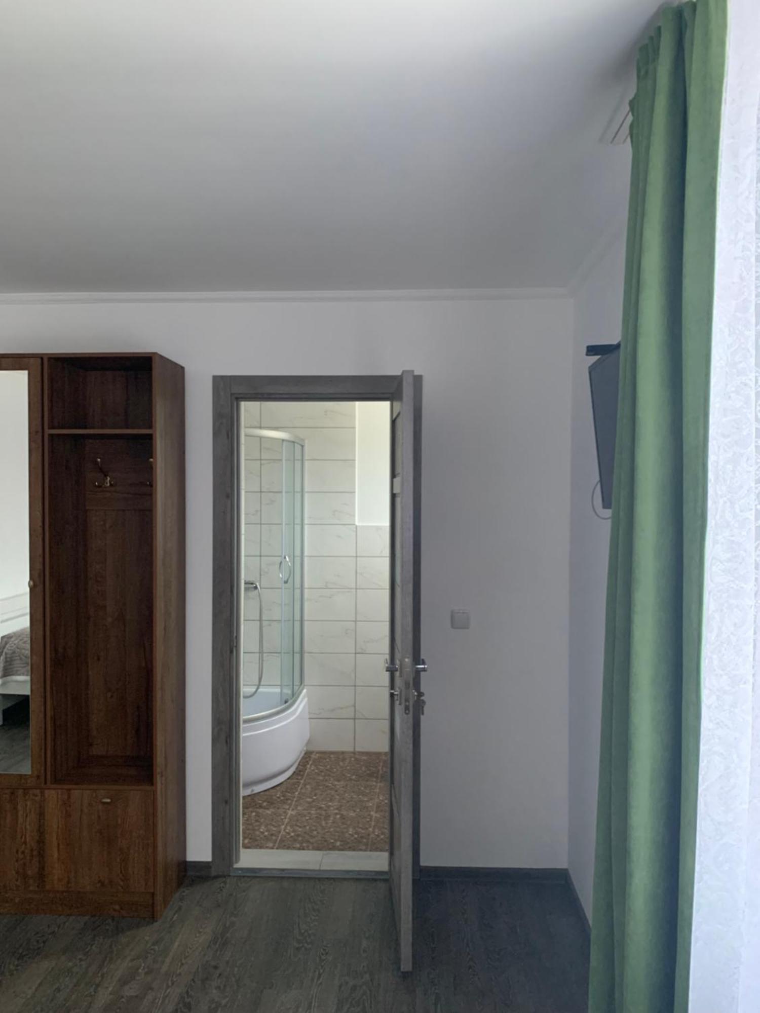Hotel Серце Карпат Yasinia Esterno foto