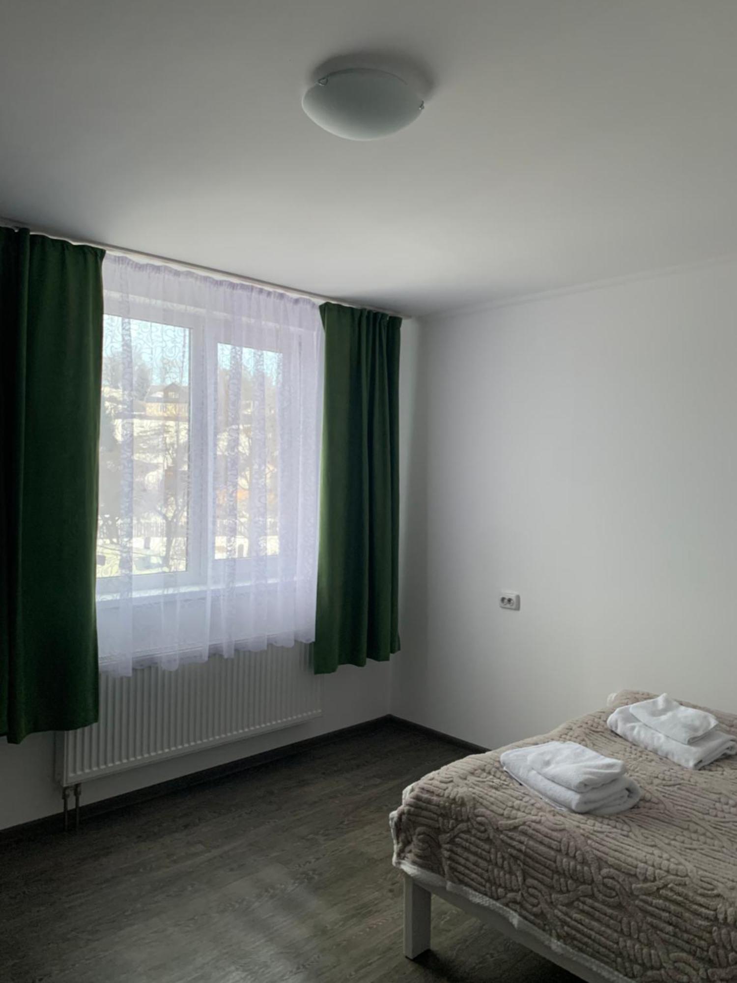 Hotel Серце Карпат Yasinia Esterno foto